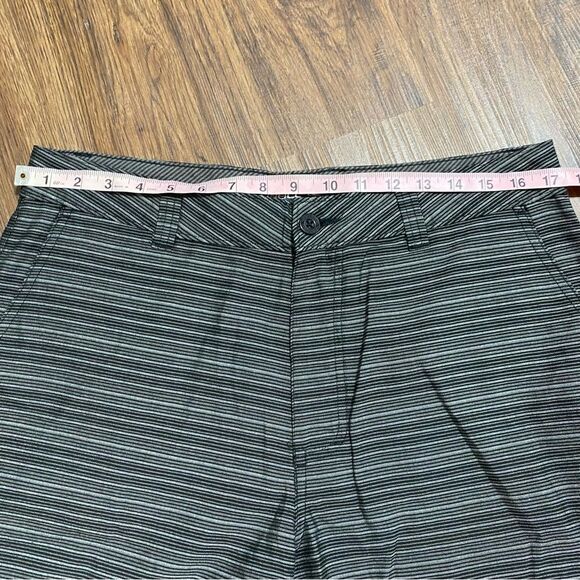 ONeill Striped Black/ Grey Mens Board Shorts Size 34 - Picture 3 of 9